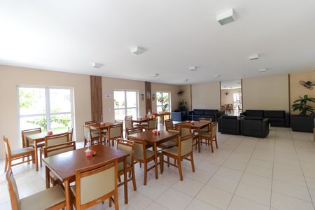 Apartamento à venda com 57m², 2 quartos e 1 vaga Apartamento à venda com 57m², 2 quartos e 1 vagaÁrea comum - Salão de festas