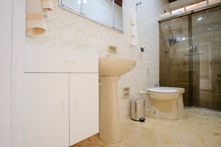 Casa à venda com 288m², 5 quartos e 2 vagasBanheiro