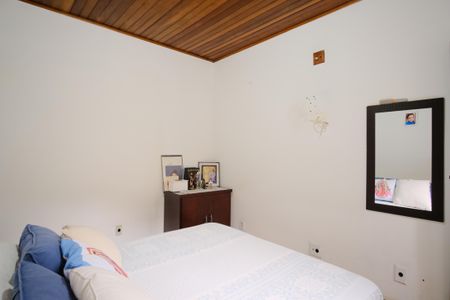 Casa à venda com 288m², 5 quartos e 2 vagasQuarto 2