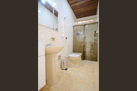 Casa à venda com 288m², 5 quartos e 2 vagasBanheiro