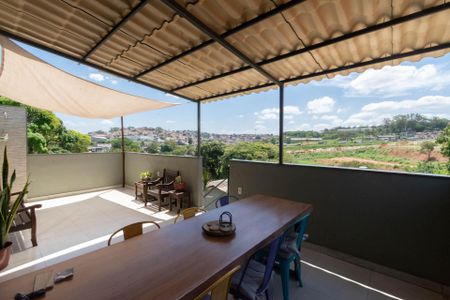Varanda e Espaço de Jantar de kitnet/studio para alugar com 1 quarto, 65m² em Alto dos Pinheiros, Belo Horizonte