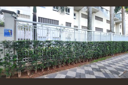 Apartamento para alugar com 95m², 2 quartos e 1 vagaFachada