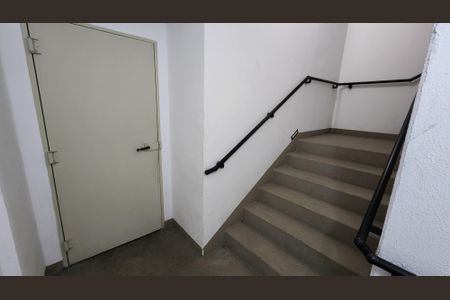 Apartamento para alugar com 95m², 2 quartos e 1 vagaEscada