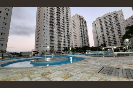Apartamento para alugar com 95m², 2 quartos e 1 vagaÁrea comum - Piscina