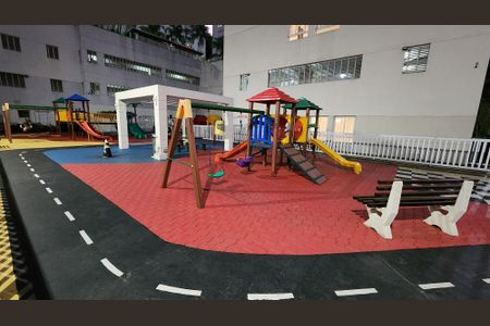 Apartamento para alugar com 95m², 2 quartos e 1 vagaÁrea comum - Playground