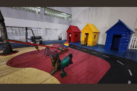 Apartamento para alugar com 95m², 2 quartos e 1 vagaÁrea comum - Playground