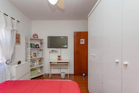 Casa à venda com 230m², 4 quartos e 2 vagas Casa à venda com 230m², 4 quartos e 2 vagasQuarto 3