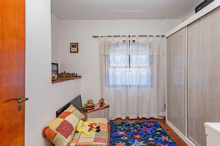 Casa à venda com 230m², 4 quartos e 2 vagas Casa à venda com 230m², 4 quartos e 2 vagasQuarto 2