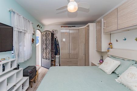 Casa à venda com 230m², 4 quartos e 2 vagas Casa à venda com 230m², 4 quartos e 2 vagasEdícula