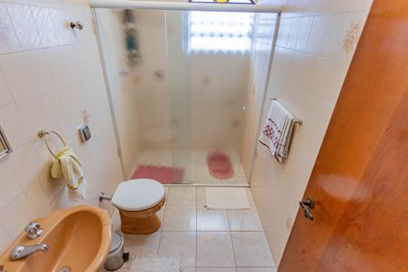 Casa à venda com 230m², 4 quartos e 2 vagas Casa à venda com 230m², 4 quartos e 2 vagasBanheiro Social