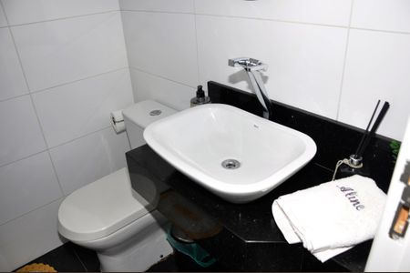 Apartamento para alugar com 78m², 2 quartos e 1 vagaDetalhe - Banheiro Social