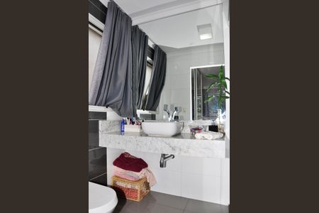 Apartamento para alugar com 78m², 2 quartos e 1 vagaDetalhe - Suíte