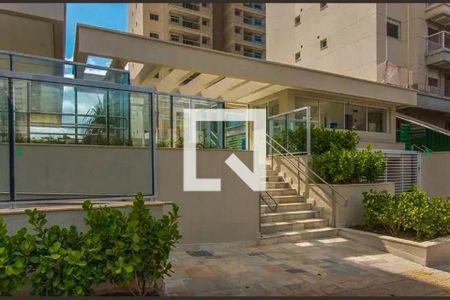 Apartamento à venda com 64m², 2 quartos e 1 vagaFachada e portaria