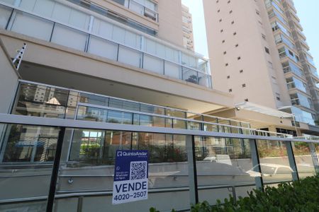 Apartamento à venda com 64m², 2 quartos e 1 vagaFachada e portaria