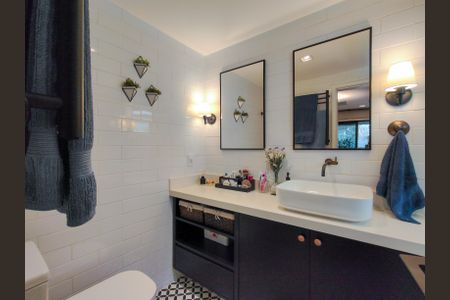 Apartamento à venda com 134m², 4 quartos e 2 vagasBanheiro da Suíte 2