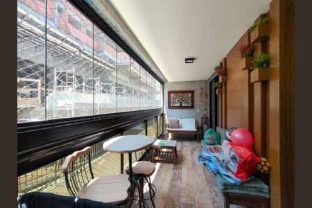 Apartamento à venda com 134m², 4 quartos e 2 vagasVaranda da Sala