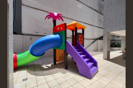 Apartamento à venda com 134m², 4 quartos e 2 vagasÁrea comum - Playground