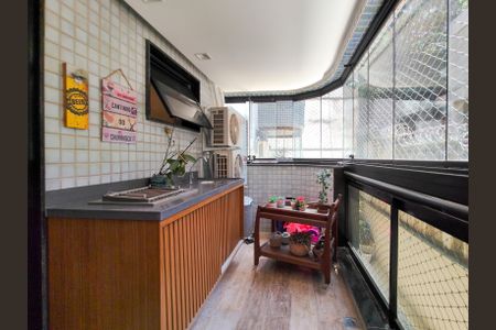 Apartamento à venda com 134m², 4 quartos e 2 vagasVaranda da Sala