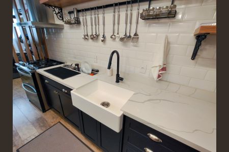 Apartamento à venda com 134m², 4 quartos e 2 vagasCozinha