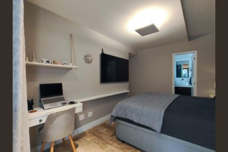 Apartamento à venda com 134m², 4 quartos e 2 vagasSuíte 2