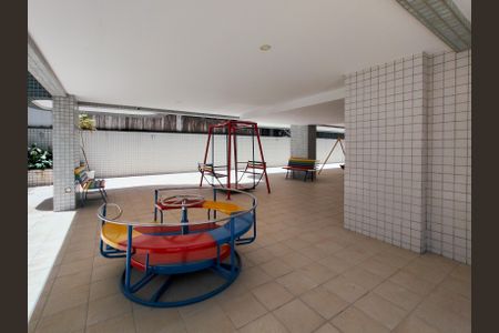 Apartamento à venda com 134m², 4 quartos e 2 vagasÁrea comum - Playground