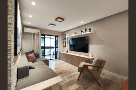 Apartamento à venda com 134m², 4 quartos e 2 vagasSala