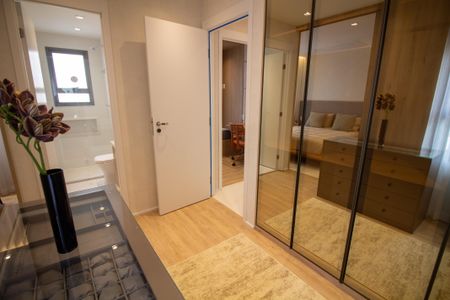 Apartamento à venda com 81m², 2 quartos e 1 vaga Apartamento à venda com 81m², 2 quartos e 1 vagaCloset da Suite