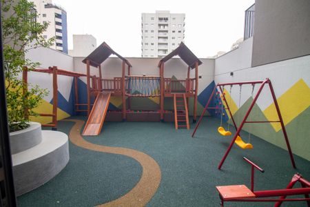 Apartamento à venda com 81m², 2 quartos e 1 vaga Apartamento à venda com 81m², 2 quartos e 1 vagaÁrea comum - Playground / Brinquedoteca