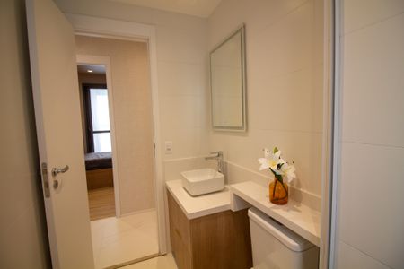 Apartamento à venda com 81m², 2 quartos e 1 vaga Apartamento à venda com 81m², 2 quartos e 1 vagaBanheiro