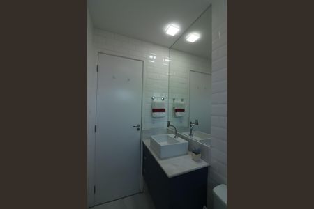 Apartamento à venda com 56m², 2 quartos e 2 vagasBanheiro Social