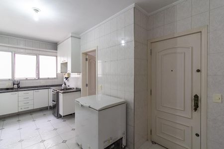 Apartamento à venda com 180m², 3 quartos e 2 vagasCozinha