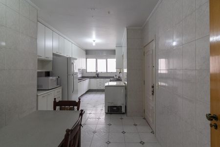 Apartamento à venda com 180m², 3 quartos e 2 vagasCozinha