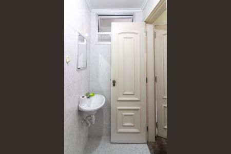 Apartamento à venda com 180m², 3 quartos e 2 vagasBanheiro de Serviço