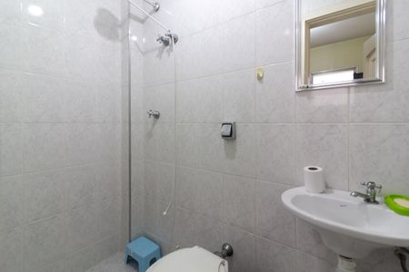 Apartamento à venda com 180m², 3 quartos e 2 vagasBanheiro de Serviço