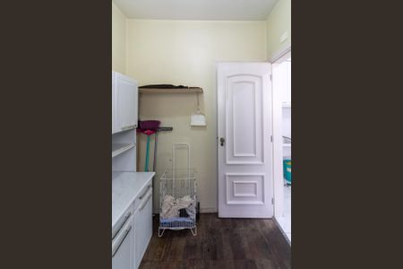 Apartamento à venda com 180m², 3 quartos e 2 vagasQuarto de Serviço