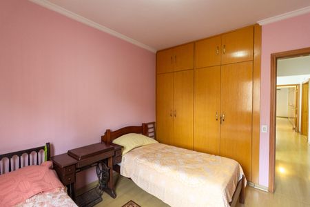 Apartamento à venda com 180m², 3 quartos e 2 vagasQuarto 2