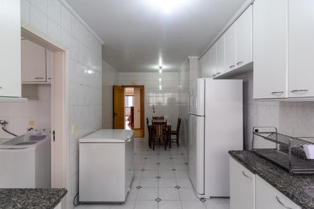 Apartamento à venda com 180m², 3 quartos e 2 vagasCozinha