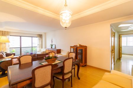 Apartamento à venda com 180m², 3 quartos e 2 vagasSala de Jantar