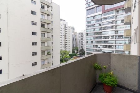 Apartamento à venda com 180m², 3 quartos e 2 vagasVaranda Quarto 3 - Suíte