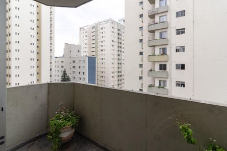 Apartamento à venda com 180m², 3 quartos e 2 vagasVaranda Quarto 3 - Suíte