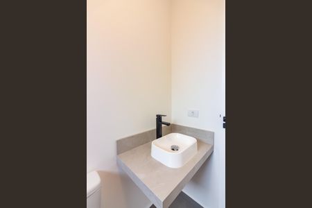 Casa à venda com 152m², 3 quartos e 4 vagasBanheiro da Suíte 2