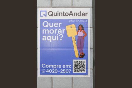 Casa à venda com 120m², 1 quarto e 2 vagas Casa à venda com 120m², 1 quarto e 2 vagasFachada