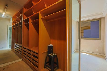 Apartamento à venda com 500m², 3 quartos e 4 vagasCloset da suíte 3