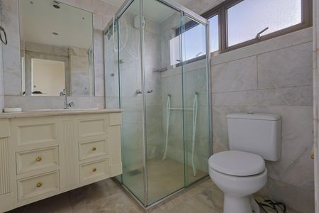 Apartamento à venda com 500m², 3 quartos e 4 vagasBanheiro da Suíte 1