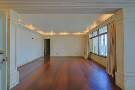 Apartamento à venda com 500m², 3 quartos e 4 vagasSala