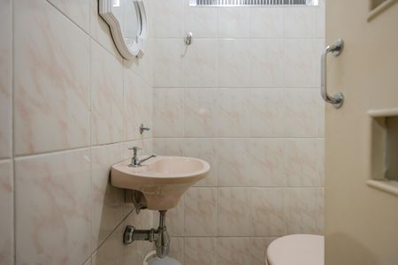 Casa para alugar com 69m², 2 quartos e 2 vagas Casa para alugar com 69m², 2 quartos e 2 vagasLavabo