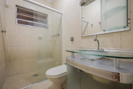 Casa para alugar com 69m², 2 quartos e 2 vagas Casa para alugar com 69m², 2 quartos e 2 vagasBanheiro