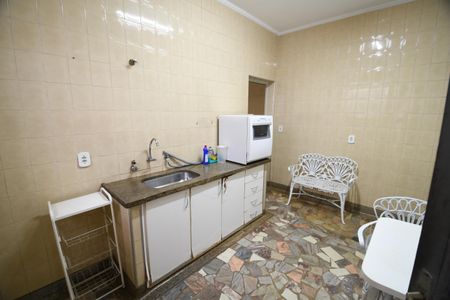 Casa à venda com 198m², 3 quartos e 2 vagasCozinha