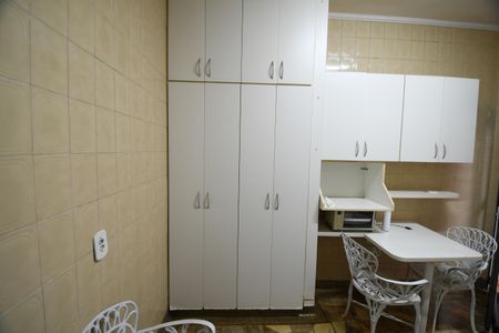 Casa à venda com 198m², 3 quartos e 2 vagasCozinha
