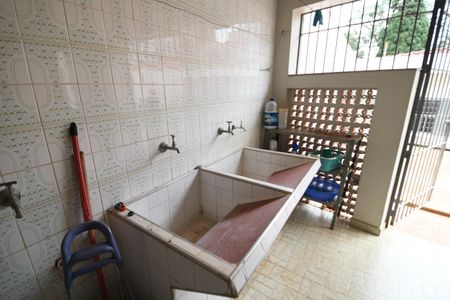 Casa à venda com 198m², 3 quartos e 2 vagasÁrea de Serviço